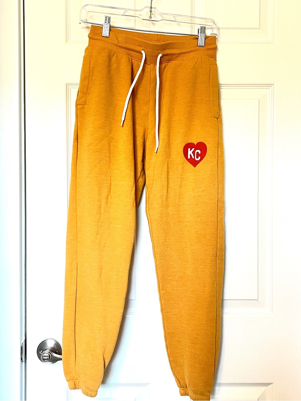 Charlie Hustle Gold and Red Kansas City Chiefs Heart Jogger Sweatpants small